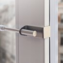 Spannvitrage Klemmstange "Twist"  Silber 60-90 cm